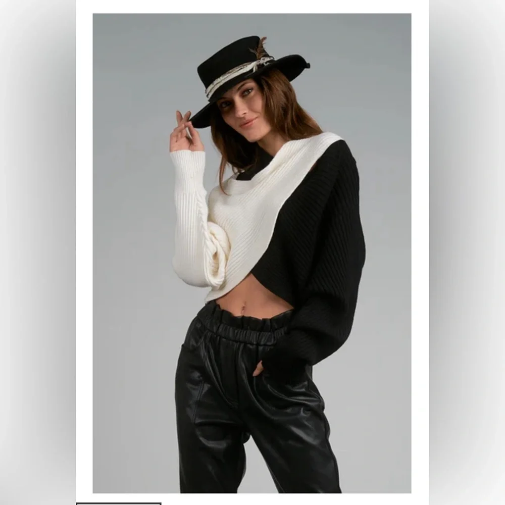 🖤NWT Elan Black and White Colorblock Sweater//Size L 🖤 - Picture 3 of 6